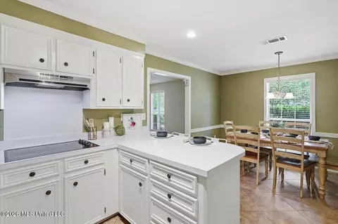 Kitchen - 4008 Big Oak Dr, Jackson, MS 39272 photo 2 of 3