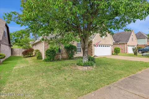 Exterior - 7238 Crape Myrtle Dr, Olive Branch, MS 38654 photo 3 of 7