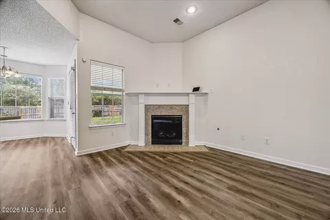 Living - 7238 Crape Myrtle Dr, Olive Branch, MS 38654 photo 3 of 4