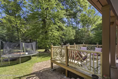 Exterior - 1012 Buckley Dr, Jackson, MS 39206 photo 5 of 10