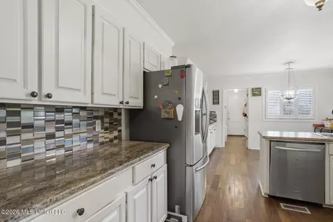 Kitchen - 1012 Buckley Dr, Jackson, MS 39206 photo 6 of 6