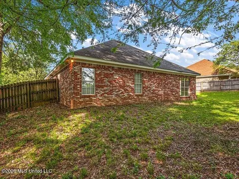 Exterior - 140 Raulston Dr, Byram, MS 39272 photo 4 of 5