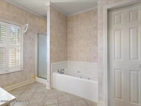 Bath - 140 Raulston Dr, Byram, MS 39272 photo 2 of 3