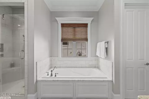 Bath - 1004 Sapphire Xing, Flowood, MS 39232 photo 4 of 7