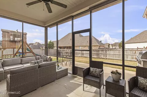 Exterior - 1004 Sapphire Xing, Flowood, MS 39232 photo 6 of 12