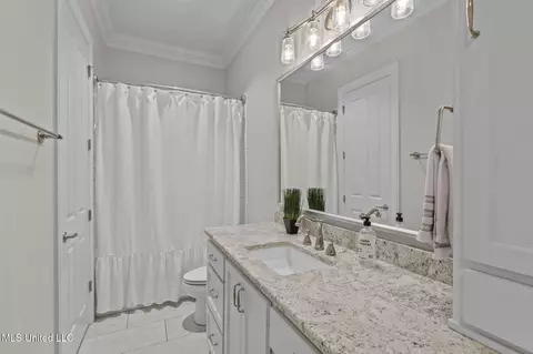 Bath - 1004 Sapphire Xing, Flowood, MS 39232 photo 6 of 7