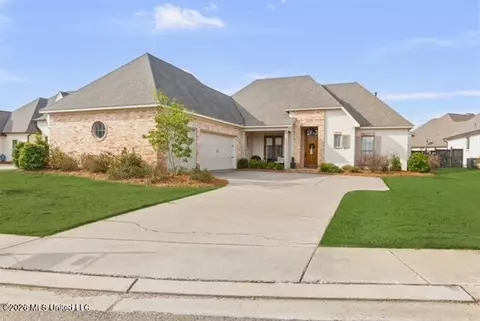 1004 Sapphire Xing, Flowood, MS 39232