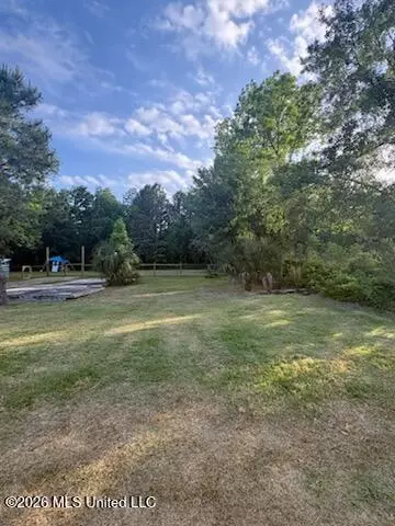409 Merritt St, Waveland, MS 39576