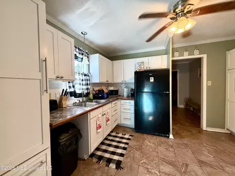 Kitchen - 809 Robertson St, Brookhaven, MS 39601 photo 1 of 5
