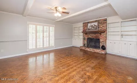 Living - 5477 River Thames Pl, Jackson, MS 39211 photo 3 of 4