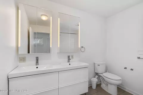 Bath - 1005 S Jackson St, Brookhaven, MS 39601 photo 1 of 6