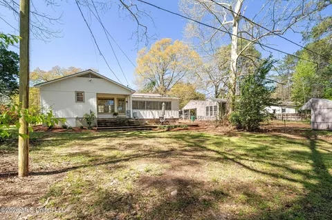 Exterior - 1005 S Jackson St, Brookhaven, MS 39601 photo 10 of 12