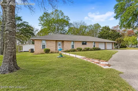 14143 Lumpkin Rd, Gulfport, MS 39503