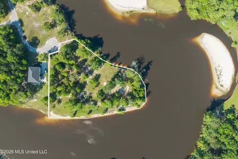 000 River Heights Ln, D'iberville, MS 39540