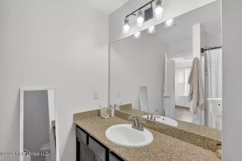 Bath - 4 Arbor Bend Dr, Picayune, MS 39466 photo 1 of 5
