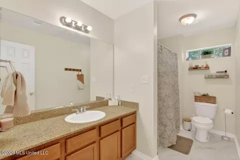 Bath - 4 Arbor Bend Dr, Picayune, MS 39466 photo 5 of 5