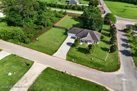View/Area - 4 Arbor Bend Dr, Picayune, MS 39466 photo 2 of 4