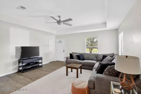 Living - 4 Arbor Bend Dr, Picayune, MS 39466 photo 2 of 2