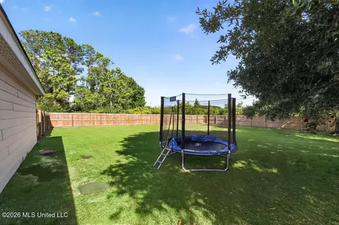 Exterior - 4 Arbor Bend Dr, Picayune, MS 39466 photo 4 of 5