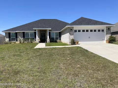 6214 Saphire Ln, Biloxi, MS 39532