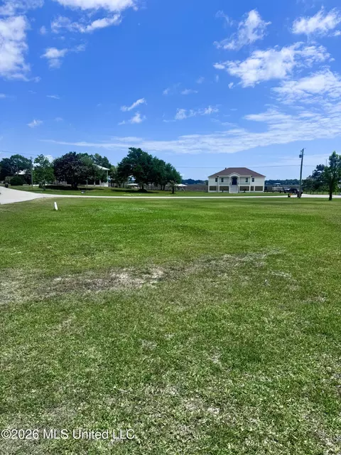11066 River Vue Cir, Biloxi, MS 39532