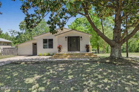 2512 Bahama Dr, Gautier, MS 39553