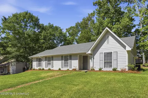 Exterior - 312 Helmsley Dr, Brandon, MS 39047 photo 3 of 7