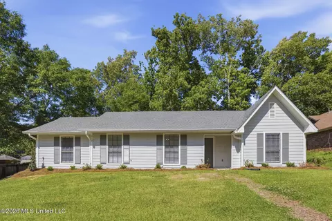 312 Helmsley Dr, Brandon, MS 39047