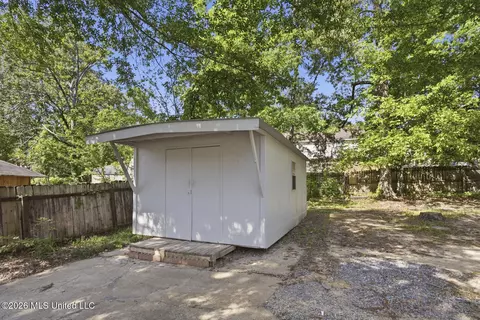 Exterior - 312 Helmsley Dr, Brandon, MS 39047 photo 7 of 7