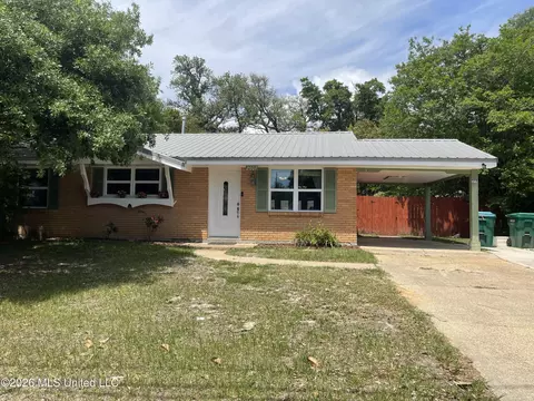2607 Demaret Dr, Gulfport, MS 39507
