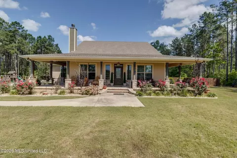 17415 Doc Lizana Rd, Gulfport, MS 39503