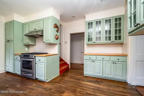 Kitchen - 1602 Saint Ann St, Jackson, MS 39202 photo 3 of 6