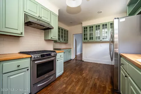 Kitchen - 1602 Saint Ann St, Jackson, MS 39202 photo 6 of 6