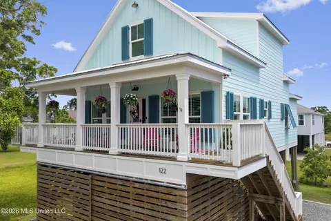 122 Vista Dr, Pass Christian, MS 39571