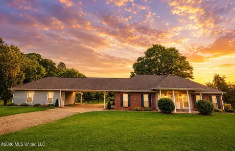 302 C Stringer Rd, Magee, MS 39111