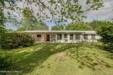9124 Wire Rd, Vancleave, MS 39565