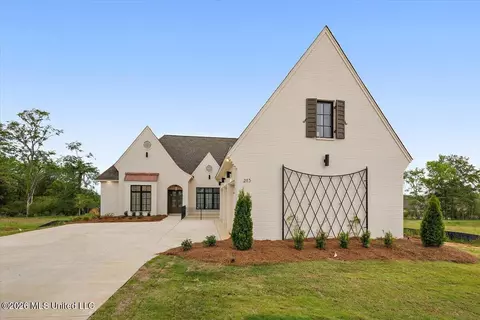 213 Welchshire Dr, Madison, MS 39110