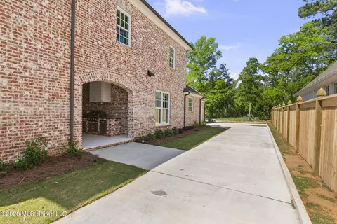 Exterior - 109 Commonwealth Dr, Madison, MS 39110 photo 9 of 11