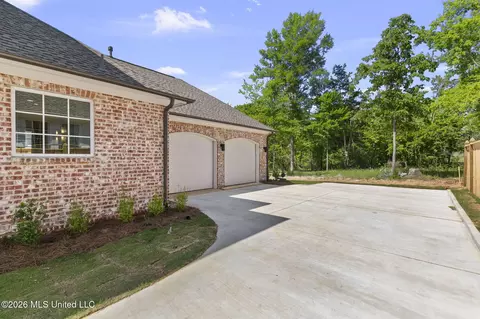 Exterior - 109 Commonwealth Dr, Madison, MS 39110 photo 10 of 11