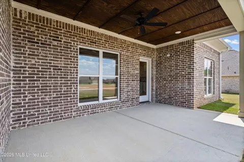 Exterior - 3455 E Clair Cir, Hernando, MS 38632 photo 4 of 5