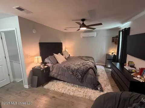 Bedroom - 306 Swan Dr, Brandon, MS 39047 photo 3 of 6