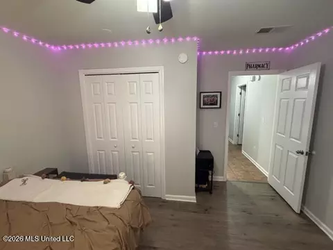 Bedroom - 306 Swan Dr, Brandon, MS 39047 photo 6 of 6
