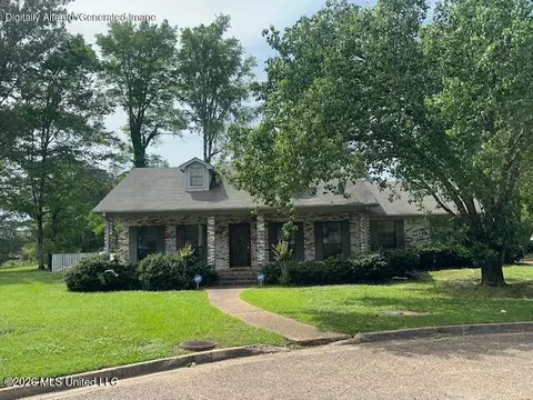 16 Fawn Grv, Jackson, MS 39212