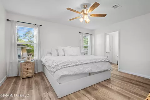 Bedroom - 4164 Old Mobile Hwy, Lucedale, MS 39452 photo 4 of 4
