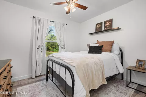 Bedroom - 4164 Old Mobile Hwy, Lucedale, MS 39452 photo 2 of 4