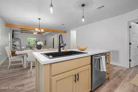 Kitchen - 4164 Old Mobile Hwy, Lucedale, MS 39452 photo 2 of 3
