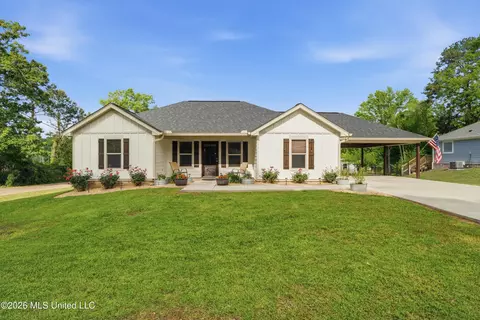 109 Mozingo Dr, Petal, MS 39465