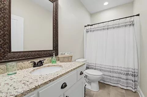 Bath - 140 Leslie Williams Rd, Lucedale, MS 39452 photo 2 of 2