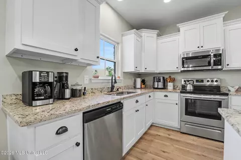 Kitchen - 140 Leslie Williams Rd, Lucedale, MS 39452 photo 3 of 4