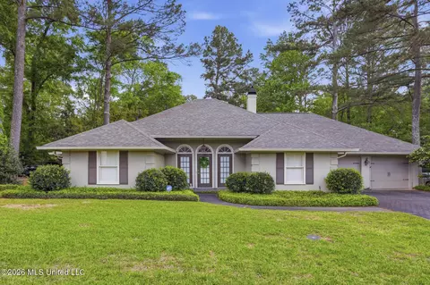 1525 Kristen Dr, Jackson, MS 39211